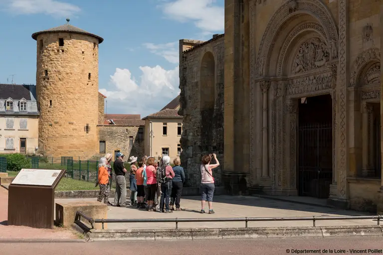 Visite thématique : cent ans d'archéologie à l'abbaye bénédictine de Charlieu à Charlieu