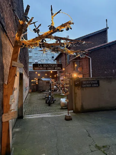 Arrière Cour à Le Coteau