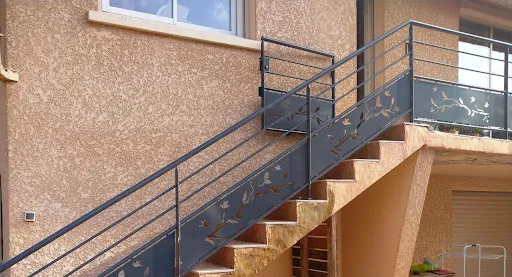 J L Laforet à Le Coteau