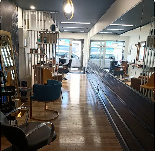 La Suite Coiffeur & Barbier à Le Coteau